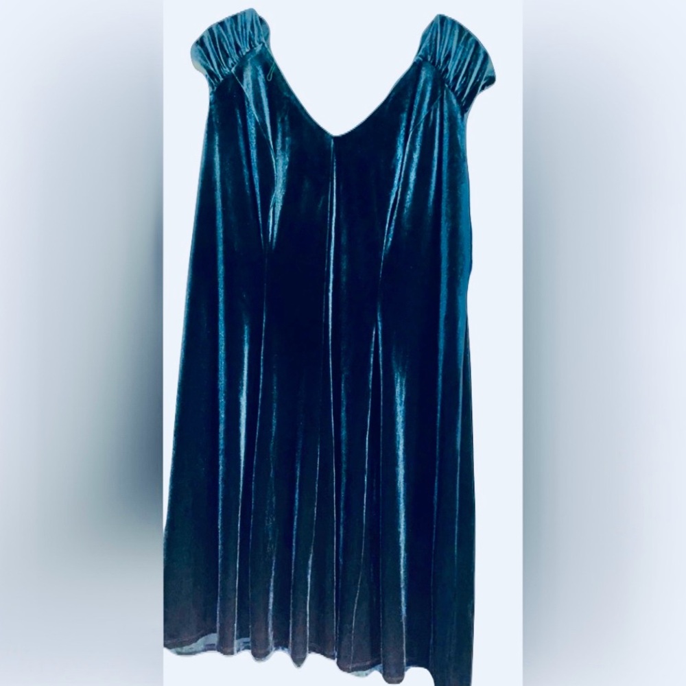 NWT Maggy London Women’s midi dress Plus Sz 16w Green Velvet Holiday Whimsigoth